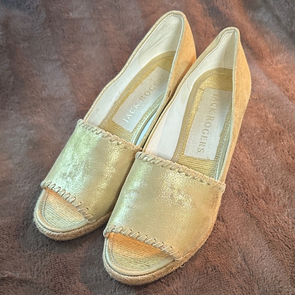 JACK ROGERS Palmer Wedge Gold Metallic Sz 6.5 - Picture 1 of 14